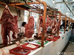 Harga Daging Sapi dan Ayam Tinggi, Pedagang: Naik Sejak Awal Puasa