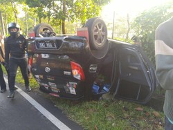 Kecelakaan R25 dengan Ayla di Lembang Tertangkap Kamera
