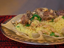 Gurih Berempah, Nasi Mandi Khas Timur Tengah Ada di 5 Tempat Ini