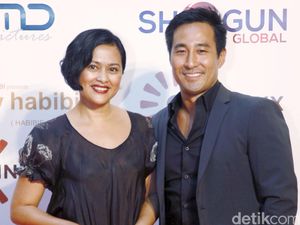 Keserasian Sarah Sechan dan Suami