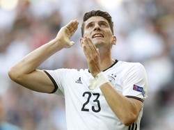 Dortmund Bantah Sedang Negosiasi dengan Mario Gomez