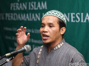 Ali Imron, Pelaku Bom Bali I yang Kini Jadi Garda Depan Deradikalisasi Ali Imron, Pelaku Bom Bali I yang Kini Jadi Garda Depan Deradikalisasi