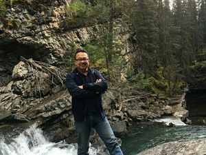 Rhenald Kasali: BRIsat dan Tantangan Generation GAP Rhenald Kasali: BRIsat dan Tantangan Generation GAP