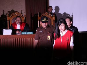 Sendy: Jessica Minta Izin Cium Mirna Saat di RS Abdi Waluyo