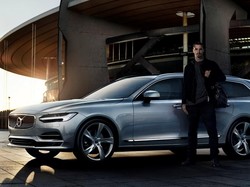 Karena Zlatan Lebih Populer ketimbang MU