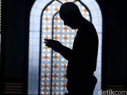 Waktu Sholat Lailatul Qadar Lengkap dengan Niat dan Tata Caranya
