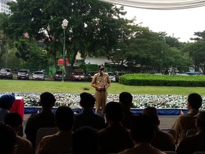 Musnahkan Ribuan Miras di Monas, Wagub Djarot: Masih Kurang Ini Musnahkan Ribuan Miras di Monas, Wagub Djarot: Masih Kurang Ini
