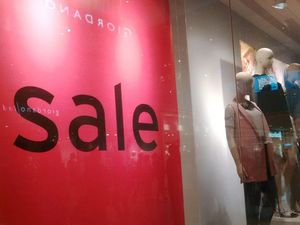 Topshop Diskon Hingga 50%, Sweater Mulai dari Rp 160 Ribu