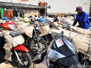 Motor Pemudik Diangkut Kereta