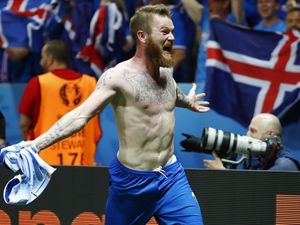 Aron Gunnarsson Pemimpin dan Petarung Islandia