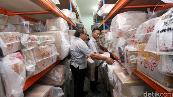 Kiriman Paket Via Pos Mulai Meningkat Jelang Lebaran
