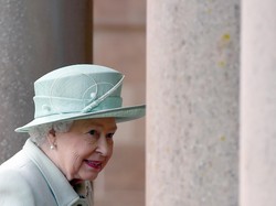 Pertama Muncul Usai Brexit, Ratu Elizabeth II Bercanda: Saya Masih Hidup