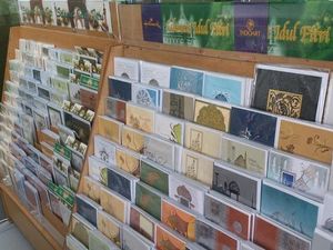 Nasib Kartu Lebaran, Riwayatmu Kini Nasib Kartu Lebaran, Riwayatmu Kini