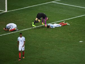 Gerrard: Inggris Ulangi Kesalahan Masa Lalu