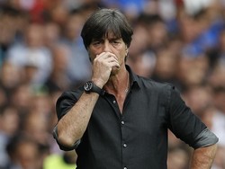 Aksi Cium Bau Ketek Loew yang Kembali Tertangkap Kamera