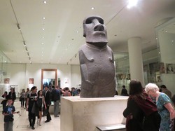 Museum Inggris Diteror agar Kembalikan Patung Moai