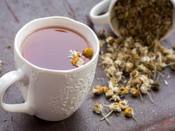 Minum Teh Chamomile Bisa Bikin Tidur Nyenyak dan Cegah Kanker