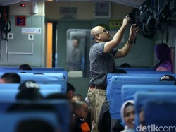 Tol Jakarta-Cikampek Makin Macet, Kereta Api ke Bandung Ditambah