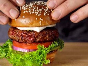 Meski Dibuat dari Tumbuhan, Impossible Burger Rasanya Persis Daging Asli Meski Dibuat dari Tumbuhan, Impossible Burger Rasanya Persis Daging Asli
