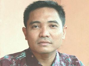 Tak Perlu Genderang Perang di Jagat Seluler