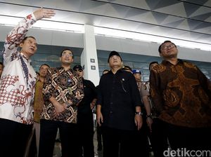 Pantau Persiapan Mudik, Akom Kunjungi Bandara Soetta