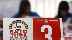 Relawan Hitung Manual Surat Dukungan ke Ahok