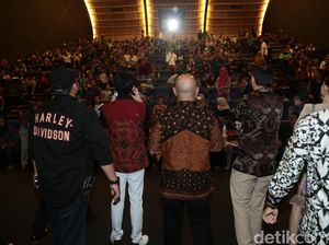 Pecah! Ribuan Orang Seru-Seruan Bareng Bintang Rudy Habibie di Yogyakarta