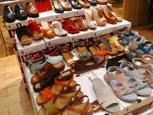 Flats Sampai Wedges Diskon di Hush Puppies Grand Indonesia Hingga 50%