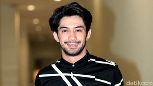 Reza Rahadian Senang Lihat Antusiasme Warga Solo