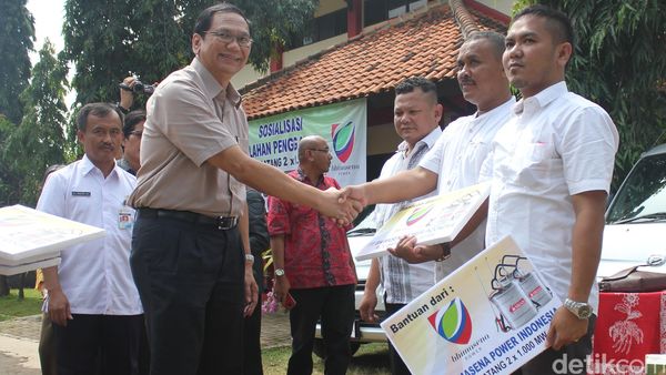 BPI Serahkan Lahan Pengganti untuk Petani