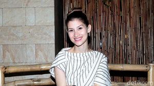 Millane Fernandez Cantik dengan Dress Lurik