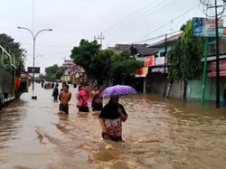 Banjir di Pasuruan, Empat Kereta Belum Bisa Melanjutkan Perjalanan