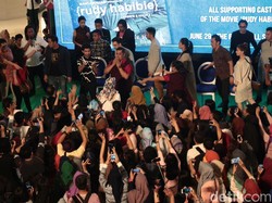 Antusias Kota Solo Menyambut Rudy Habibie