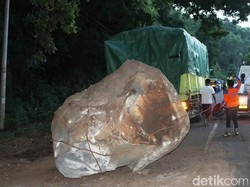 BPBD Situbondo Siagakan Alat Berat Waspadai Jalur Rawan Longsor