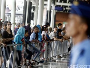 Bawa Senpi ke Bandara Soekarno-Hatta, Penumpang Pesawat Diamankan Polisi Bawa Senpi ke Bandara Soekarno-Hatta, Penumpang Pesawat Diamankan Polisi