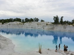 Kolong Biru, Bekas Galian Timah di Bangka yang Jadi Destinasi Wisata Keren