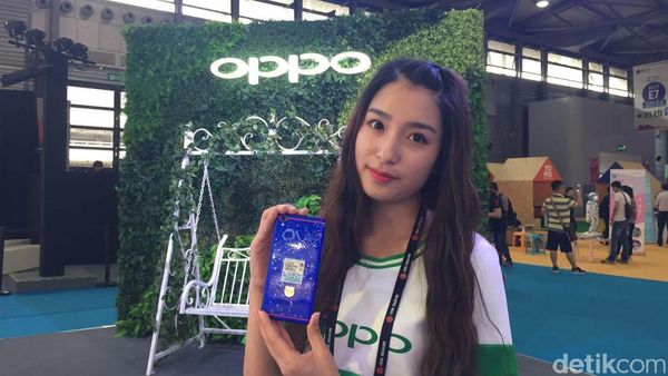 Pesona Oriental di Mobile World Congress Shanghai