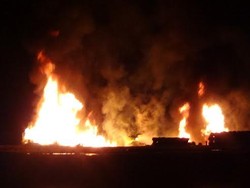 Perahu Muat Sembako Terbakar di Pelabuhan Sumenep, Tiga ABK Selamat