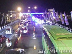 Jalur Mudik Brebes-Tegal Padat, Kendaraan Merayap