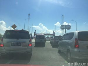 Pemudik Padati Brexit, Kemacetan Mengular 6 Km