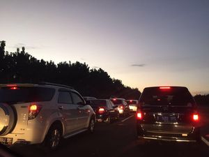Puncak Arus Mudik di Tol Cipali Diprediksi Mulai Malam Ini Puncak Arus Mudik di Tol Cipali Diprediksi Mulai Malam Ini