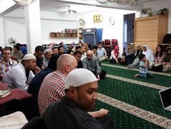 Begini Serunya Buka Puasa Bersama WNI dan Mualaf di Belanda