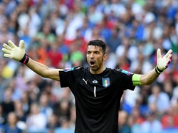 Buffon Menyongsong Penampilan ke-1.000