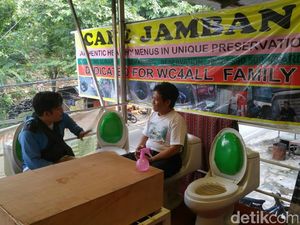 Ini Aturan Buat yang Mau Makan dan Minum di Kafe Jamban: Disediakan Kantong Muntah