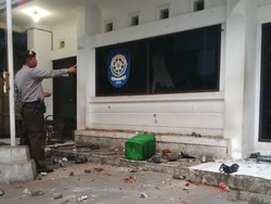 Ridwan Kamil Sesalkan PKL Serang Markas Satpol PP