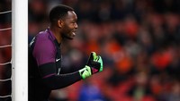 GK: Steve Mandanda (Marseille/Prancis), shio kerbau kayu. Kiper ini lahir 28 Maret 1985. (Foto: Getty Images/Dean Mouhtaropoulos)