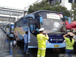 Honda Berangkatkan 2.295 Pemudik