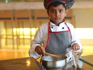 Unggah Video Es Krim Mangga, Bocah 6 Tahun Ini Dapat Rp.26 Juta dari Facebook