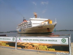 H-5 Lebaran, Penumpang di Pelabuhan Belawan Melonjak