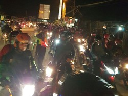 Pemudik Sepeda Motor Mulai Padati Karawang, Polisi Lakukan Buka Tutup Jalan